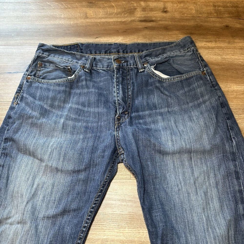 Levis 505 Jeans Mens 33X30 Blue Regular Fit Straight Leg Red Tab Med Wash Denim - Picture 2 of 11